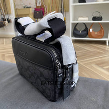 Load image into Gallery viewer, COACH GRAHAM CROSSBODY SIGNATURE CANVAS C4149 IN QB/CHARCOAL/BLACK (DOUBLE ZIP)