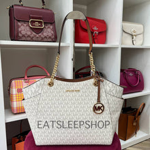Load image into Gallery viewer, MK JET SET TRAVEL LARGE CHAIN SHOULDER TOTE IN SIGNATURE VANILLA