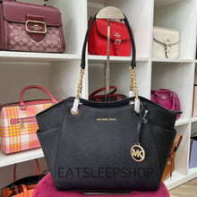 Load image into Gallery viewer, MK JET SET TRAVEL LARGE CHAIN SHOULDER TOTE IN BLACK