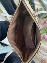 Load image into Gallery viewer, COACH FIONA ZIP TOTE BAG CBT18 IN SAND CHALK
