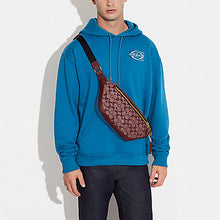 Load image into Gallery viewer, COACH WARREN BELT BAG IN SIGNATURE CHAMBRAY WINE CG994
