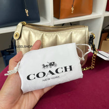 Load image into Gallery viewer, COACH SWINGER 20 METALIC SOFT GOLD C6746