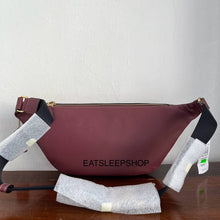 Load image into Gallery viewer, COACH WARREN BELT BAG IN SIGNATURE CHAMBRAY WINE CG994