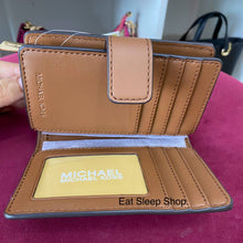 Load image into Gallery viewer, MICHAEL KORS JET SET TRAVEL MEDIUM BIFOLD ZIP COIN WALLET IN SIGNATURE VANILLA
