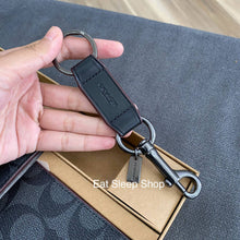 Load image into Gallery viewer, COACH BOXED 3 IN 1 WALLET GIFT SET IN SIGNATURE CANVAS (COACH CS434) BLACK/BLACK/OXBLOOD