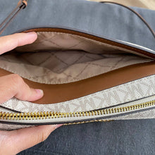 Load image into Gallery viewer, MICHAEL KORS JET SET ITEM LARGE EW ZIP CHAIN CROSSBODY SIGNATURE IN VANILLA