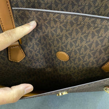 Load image into Gallery viewer, MICHAEL KORS MAISIE LARGE LOGO 3in1 TOTE BAG in SIGNATURE BROWN