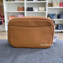Load image into Gallery viewer, COACH JAMIE CAMERA BAG IN SILVER/LIGHT SADDLE CR110