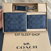 Load image into Gallery viewer, COACH BOXED 3 IN 1 WALLET GIFT SET IN SIGNATURE CANVAS (COACH CW344) GUNMETAL/CHARCOAL/BLACK