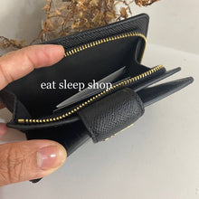 Load image into Gallery viewer, COACH MEDIUM CORNER ZIP WALLET 6390 IN IM/BLACK