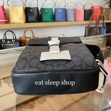Load image into Gallery viewer, COACH TRACK PACK SIGNATURE CANVAS C6645 IN QB/CHARCOAL CHALK