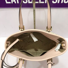 Load image into Gallery viewer, MICHAEL KORS JET SET TRAVEL XS CARRYALL CONVERTIBLE TOP ZIP TOTE IN SIGNATURE POWDER BLUSH MULTI (6129085612219)