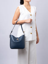 Load image into Gallery viewer, MICHAEL KORS LYRA SMALL BUCKET SHOULDER BAG IN NAVY
