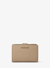 Load image into Gallery viewer, MICHAEL KORS JET SET TRAVEL MEDIUM BIFOLD ZIP COIN WALLET IN CAMEL
