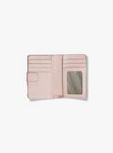 Load image into Gallery viewer, MICHAEL KORS JET SET TRAVEL MEDIUM BIFOLD ZIP COIN WALLET IN SIGNATURE POWDER BLUSH
