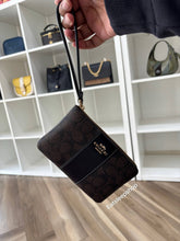 Load image into Gallery viewer, COACH CORNER ZIP WRISTLET IN SIGNATURE CANVAS (COACH CW854) GOLD/WALNUT BLACK
