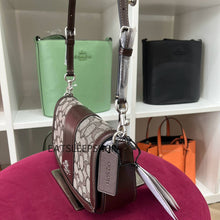 Load image into Gallery viewer, COACH ANDREA SHOULDER BAG IN SIGNATURE JACQUARD (COACH CT767) SV/OAK/MAPLE
