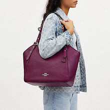 Load image into Gallery viewer, COACH MEADOW SHOULDER BAG IN DEEP BERRY
