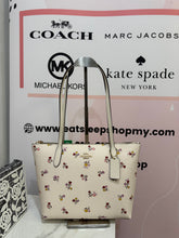 Load image into Gallery viewer, COACH FIONA ZIP TOTE BAG WITH HEART PRINT (COACH CW397) GOLD/CHALK MULTI
