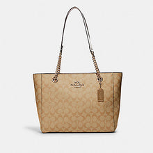 Load image into Gallery viewer, COACH CAMMIE CHAIN TOTE IN SIGNATURE CANVAS IM/LIGHT KHAKI/CHALK C8148
