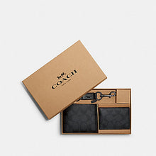 Load image into Gallery viewer, COACH BOXED 3 IN 1 WALLET GIFT SET IN SIGNATURE CANVAS BLACK/OXBLOOD 41346
