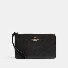 Load image into Gallery viewer, COACH LARGE CORNER ZIP WRISTLET IN BLACK CV395
