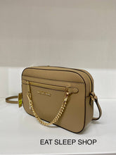 Load image into Gallery viewer, MICHAEL KORS JET SET ITEM  LARGE EW ZIP CHAIN CROSSBODY LEATHER IN CAMEL
