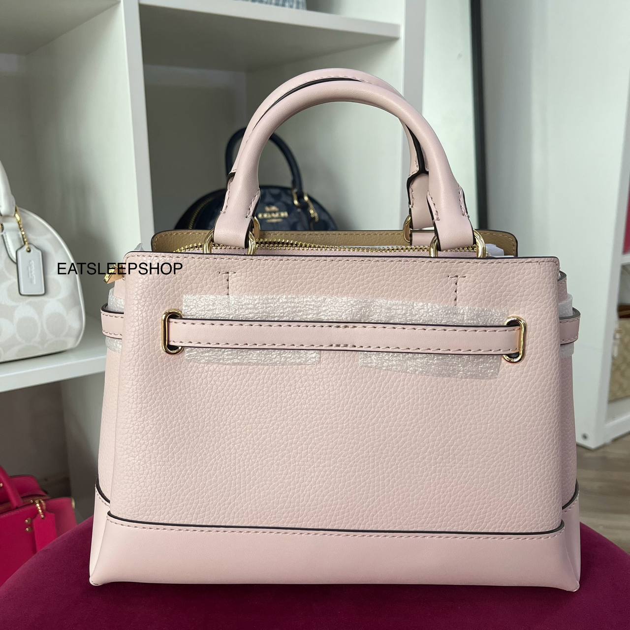 Michael Kors Mini Carryall Soft Pink Bag, Luxury, Bags & Wallets on  Carousell