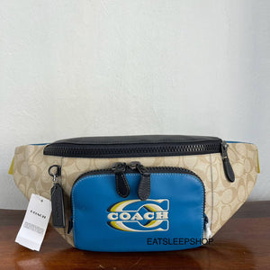 TRACK BELT BAG IN COLORBLOCK SIGNATURE CANVAS WITH COACH STAMP IN LIGHT KHAKI BLUE JAY MULTI  (COACH CH587)