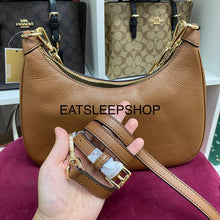 Load image into Gallery viewer, MICHAEL KORS LARGE CORA IN LEATHER LUGGAGE
