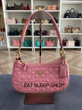Load image into Gallery viewer, COACH TERI SHOULDER BAG WITH SIGNATURE EMBOSSED IN LIGHT BLUSH CM054
