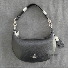 Load image into Gallery viewer, COACH MINI PAYTON LEATHER IN BLACK CN011
