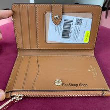 Load image into Gallery viewer, KATE SPADE LEILA SMALL BIFOLD WALLET IN WARM GINGERBREAD
