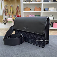 Load image into Gallery viewer, COACH TURNER FLAP CROSSBODY IN SIGNATURE DENIM CQ148 SILVER/BLACK
