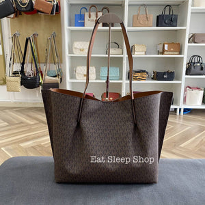 MICHAEL KORS EMILIA LARGE EW TOTE IN SIGNATURE BROWN