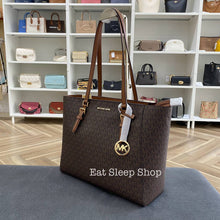 Load image into Gallery viewer, MICHAEL KORS CHARLOTTE LARGE 3in1 TOTE IN SIGNATURE BROWN
