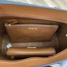 Load image into Gallery viewer, MICHAEL KORS CHARLOTTE LARGE 3in1 TOTE IN SIGNATURE BROWN
