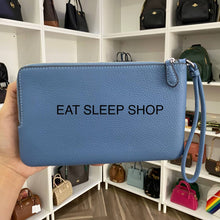 Load image into Gallery viewer, COACH  DOUBLE ZIP WALLET WRISTLET PEBBLE LEATHER C5610 IN SV/POWDER BLUE
