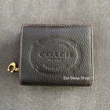 Load image into Gallery viewer, COACH SNAP WALLET WITH COACH HERITAGE CM216 IN BLACK
