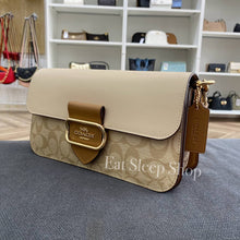 Load image into Gallery viewer, COACH MORGAN SHOULDER BAG CR332 LIGHT KHAKI/ KHAKI MULTI
