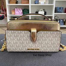 Load image into Gallery viewer, MICHAEL KORS MEDIUM DOUBLE ZIP PHONE CROSSBODY IN PALE GOLD
