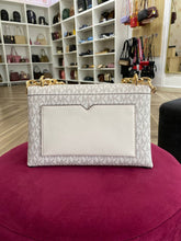Load image into Gallery viewer, MICHAEL KORS CECE MEDIUM LOGO SHOULDER BAG IN LIGHT CREAM MULTI
