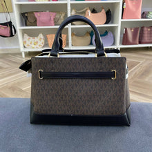 Load image into Gallery viewer, MICHAEL KORS REED CENTER ZIP SMALL SATCHEL IN SIGNATURE BROWN BLACK
