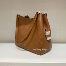 Load image into Gallery viewer, KATE SPADE LEILA TRIPLE COMPARTMENT SHOULDER BAG IN WARM GINGER
