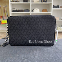 Load image into Gallery viewer, MICHAEL KORS JET SET ITEM  LARGE EW CROSSBODY SIGNATURE IN BLACK (NO CHAIN INFRONT)
