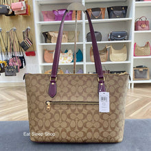 Load image into Gallery viewer, COACH GALLERY TOTE SIGNATURE CANVAS IN KHAKI/DEEP BERRY (COACH CH504)
