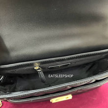 Load image into Gallery viewer, KATE SPADE CAREY SMOOTH QUILTED LEATHER MEDIUM IN BLACK
