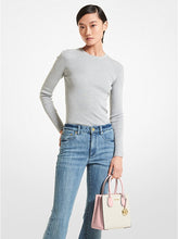 Load image into Gallery viewer, MICHAEL KORS MERCER MEDIUM MESSENGER SIGNATURE IN VANILLA POWDER BLUSH
