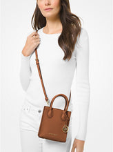 Load image into Gallery viewer, MICHAEL KORS MERCER XS CROSSBODY LEATHER IN LUGGAGE
