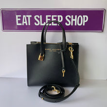 Load image into Gallery viewer, MARC JACOBS MINI GRIND TOTE BAG M0015685-001 IN BLACK (5486890254489)
